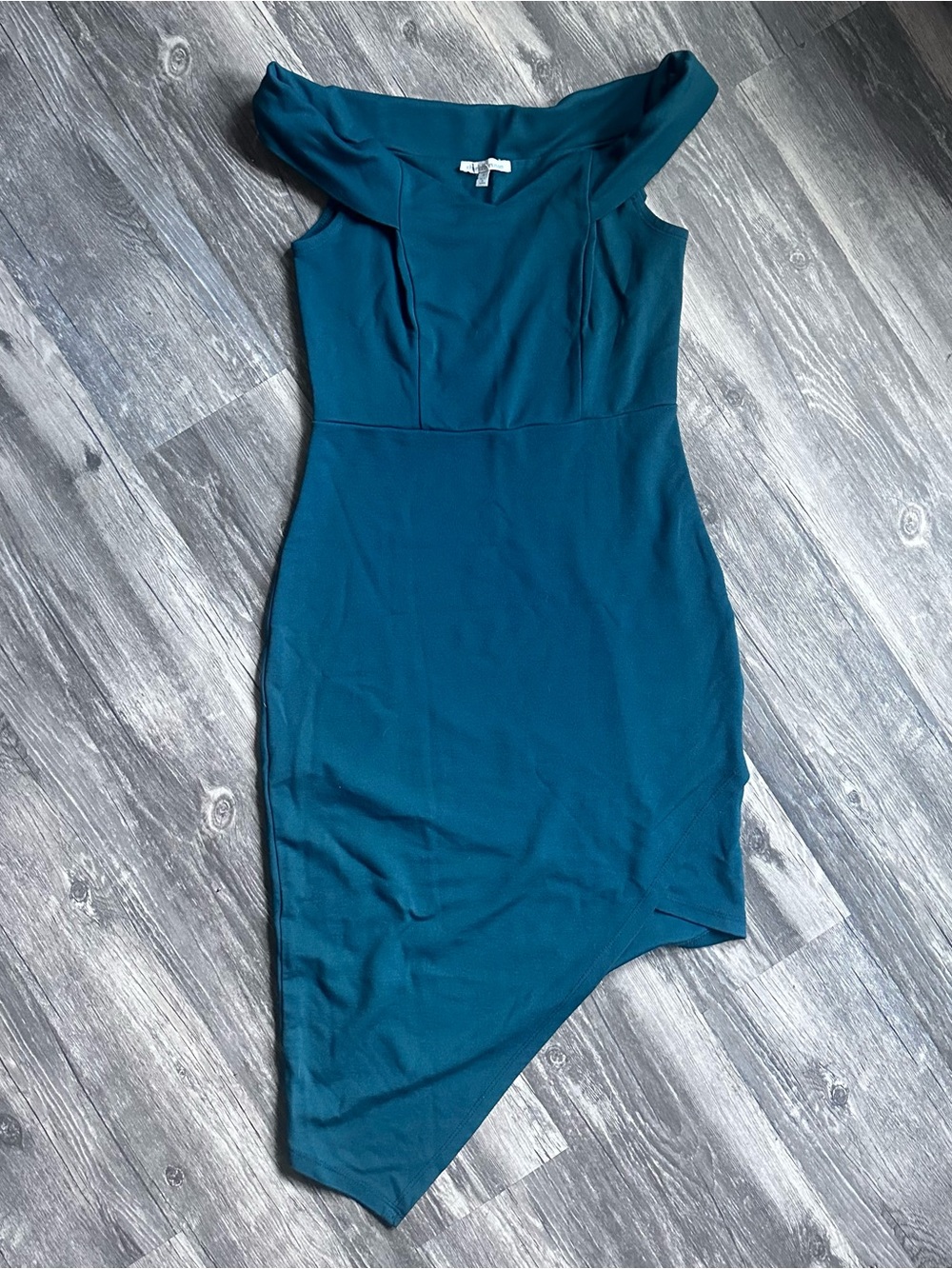 Charlotte Russe Women’s Body con off the Shoulder Dress Size Small